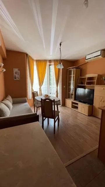 Near By The Sea Apartment Varna